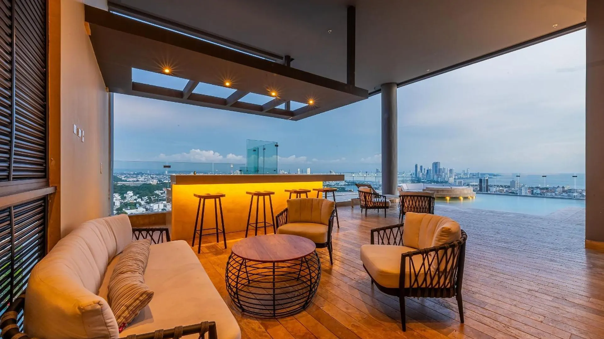 Awesome View Historic Center, Castle And Sea 2Br Apartment Cartagena