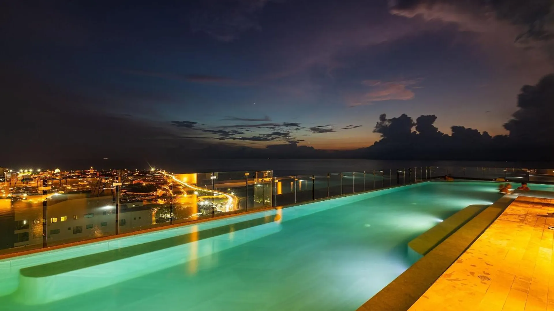 Awesome View Historic Center, Castle And Sea 2Br Apartment Cartagena