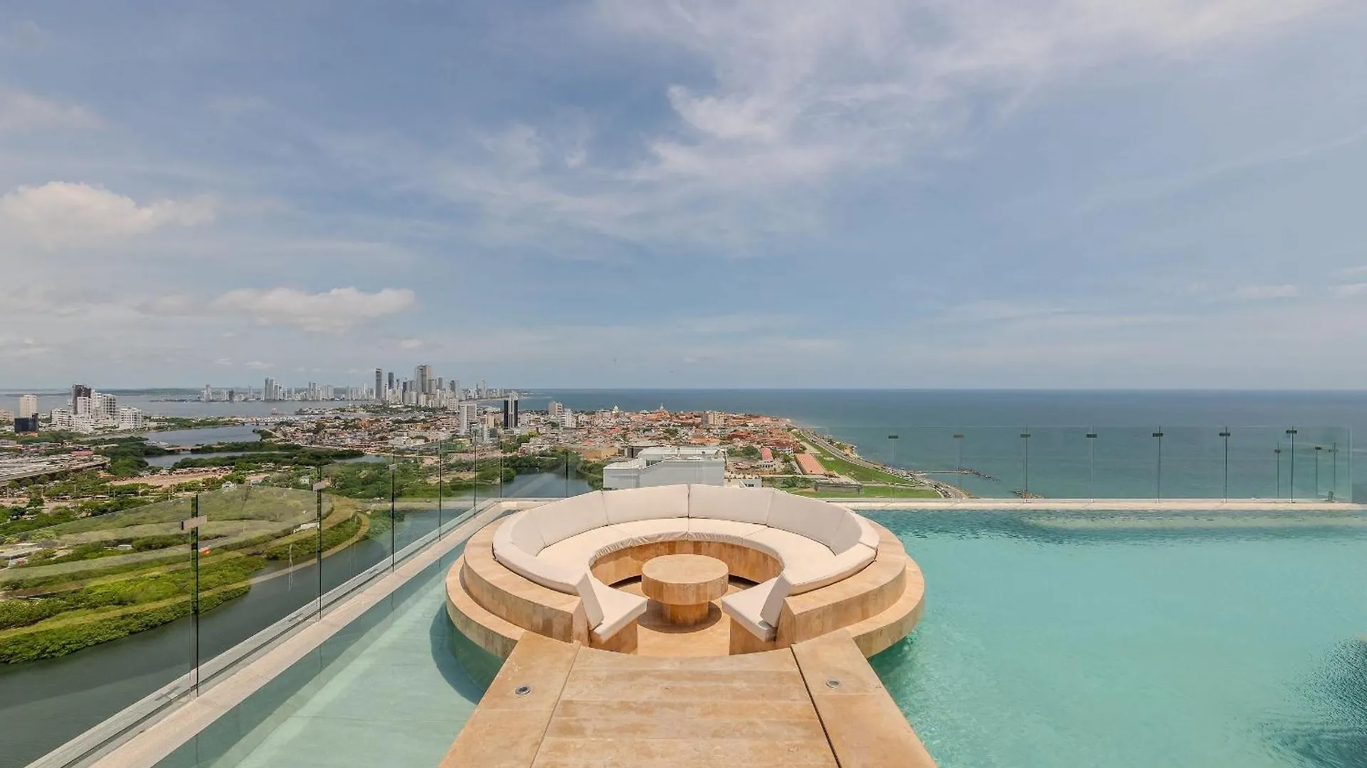 Awesome View Historic Center, Castle And Sea 2Br Apartment Cartagena